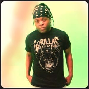 Gorillas in the city t-shirt collection